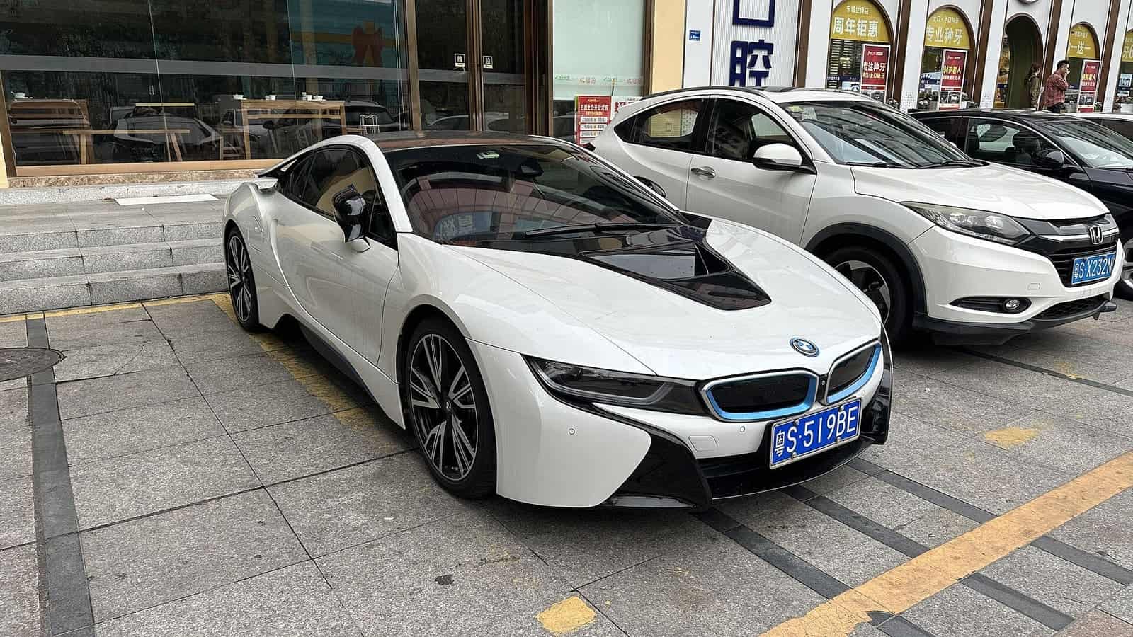 2020 BMW i8